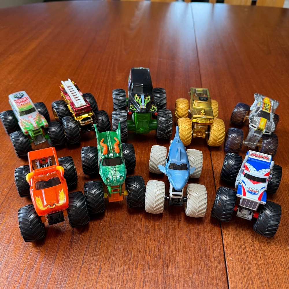 Hot Wheels Monster Jam Truck Lot Grave Digger Bigfoot Max-D El Toro Loco 9pc